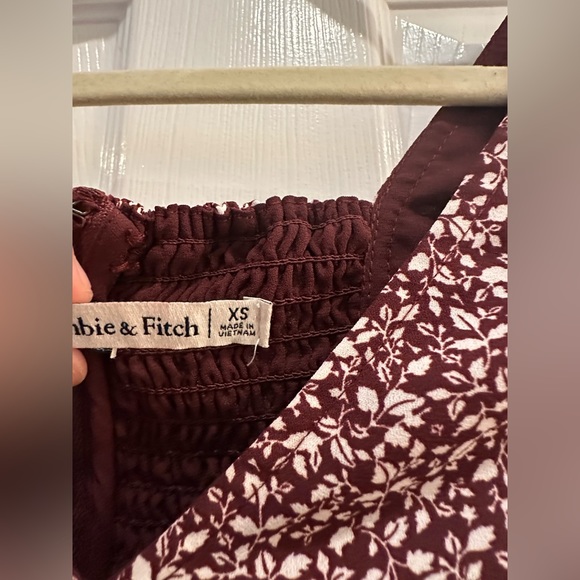 Abercrombie burgundy floral midi dress with side slit - Picture 7 of 8